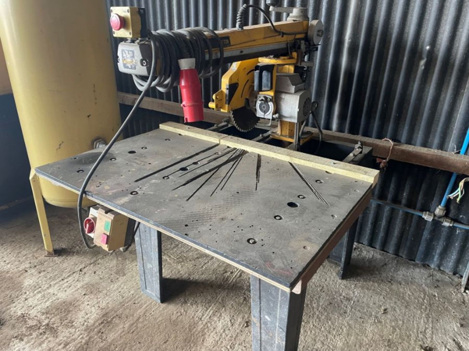 Dewalt 3 phase radial arm saw, passed PAT test