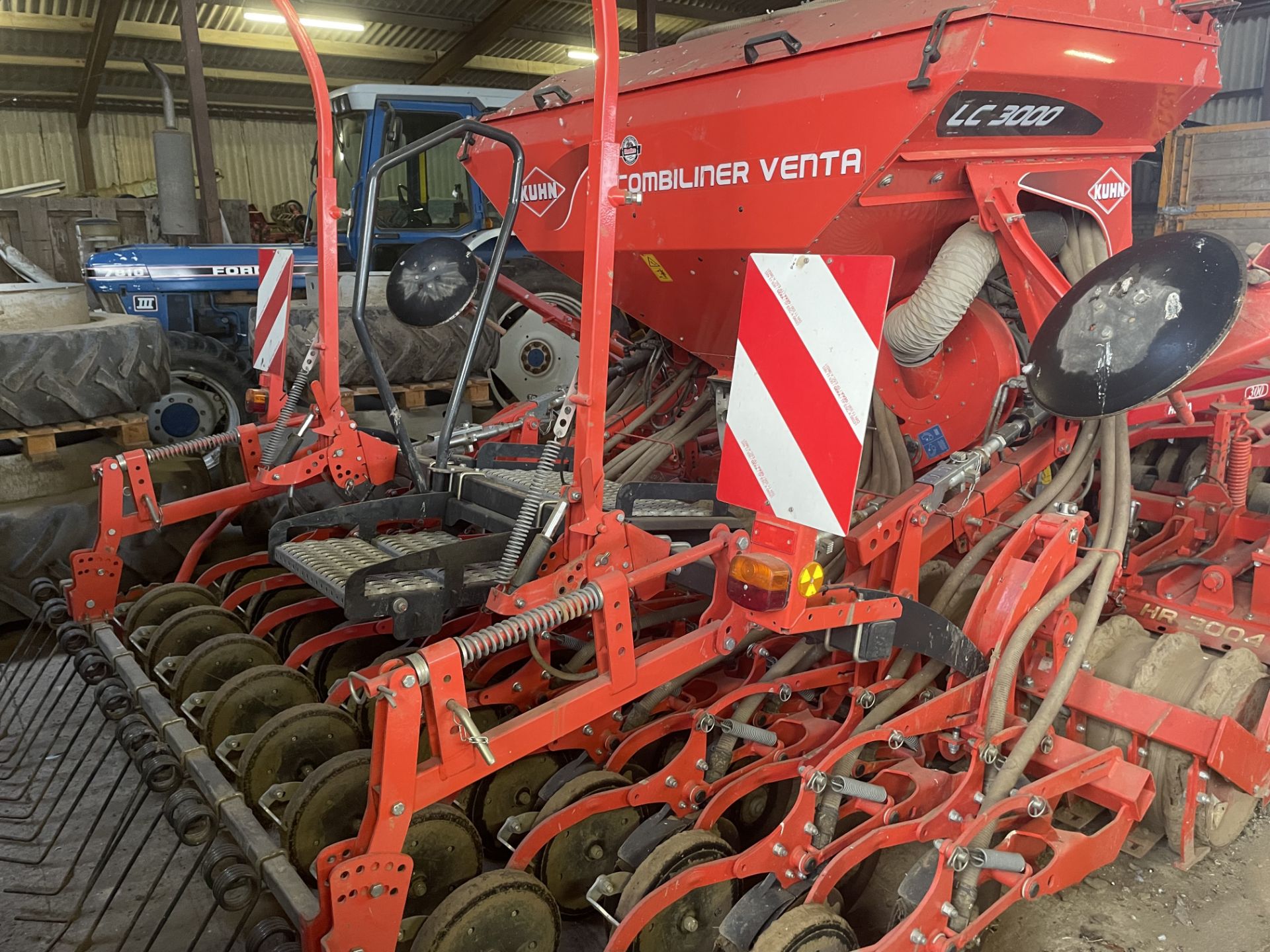 (15) Kuhn Combiliner Venta LC3000 3m power harrow combination drill, 2 rows of disc coulter, - Image 3 of 4
