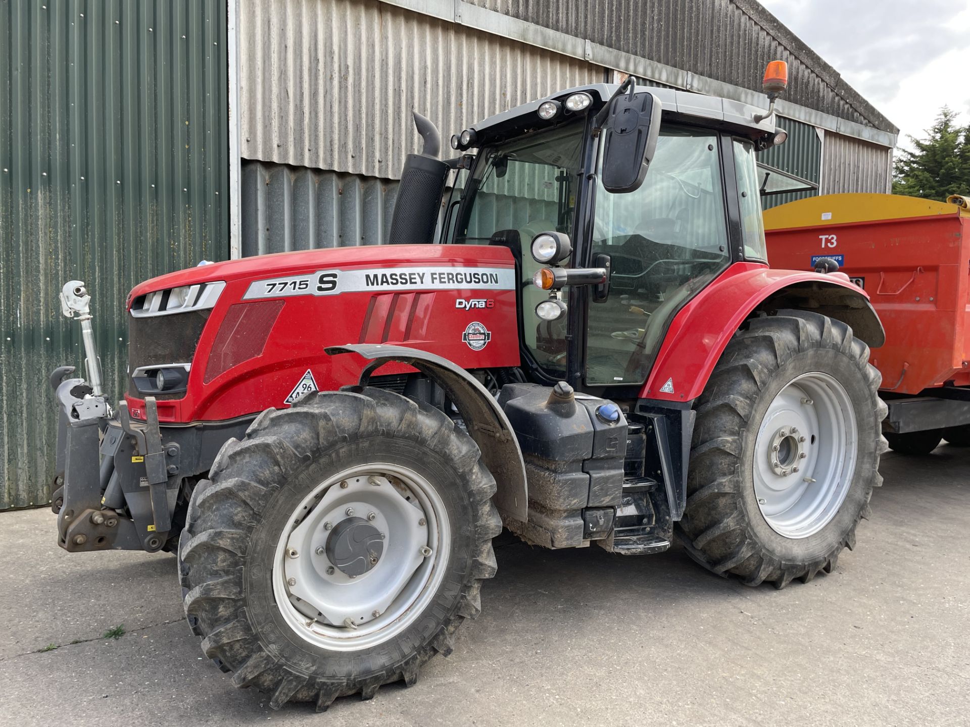 (91) Massey Ferguson 7715S Dyna-6 • 50kph 4WD tractor • Efficient spec with 50k gear box • D Tractor - Image 4 of 14