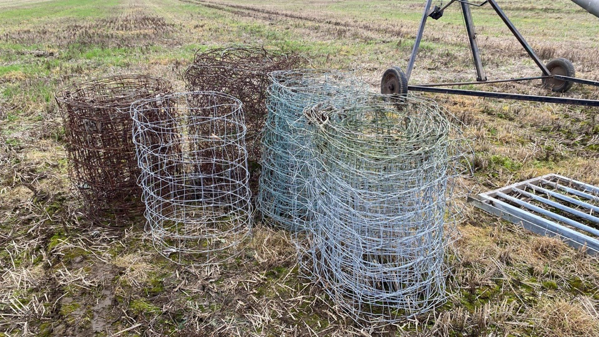 Qty of pig netting