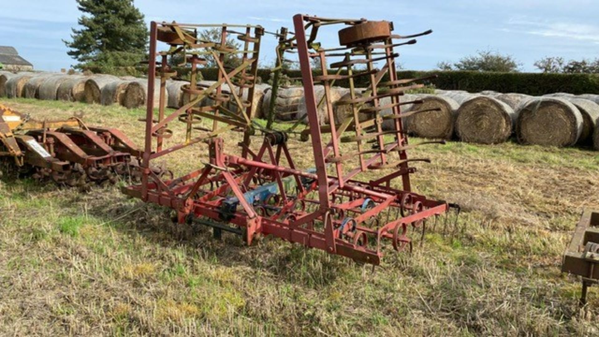 Kongskilde folding spring tine drag