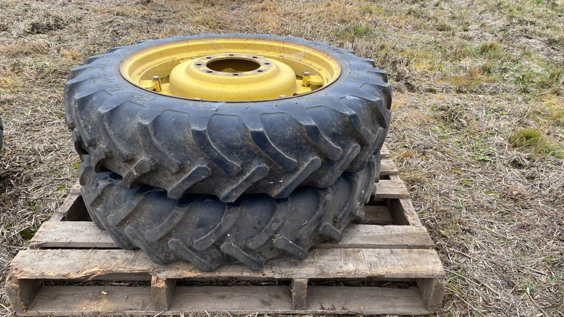 Pair of 11.2 R32 row crop wheels with John Deere centres