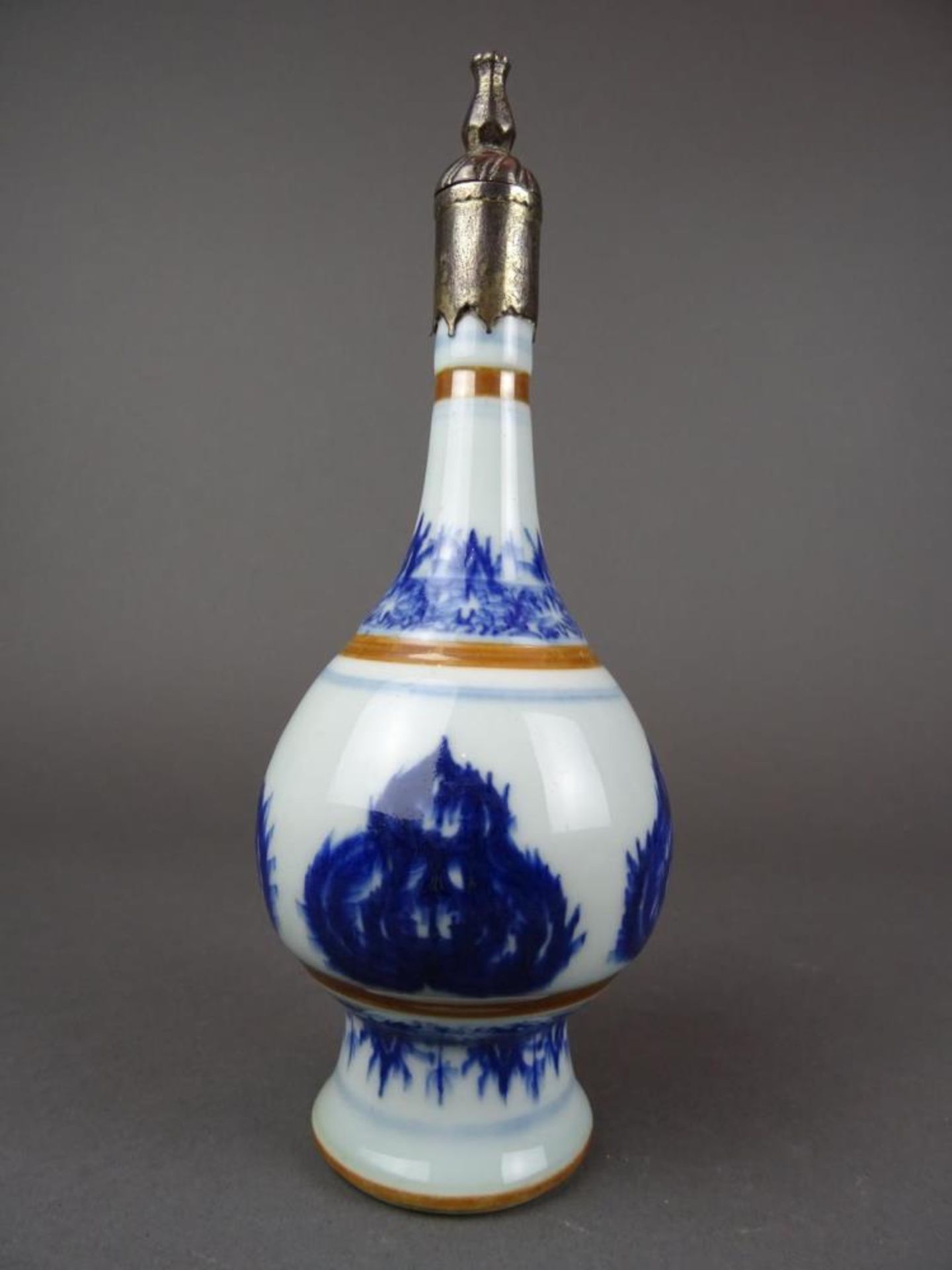 Porcelain B/W vase - Image 2 of 7