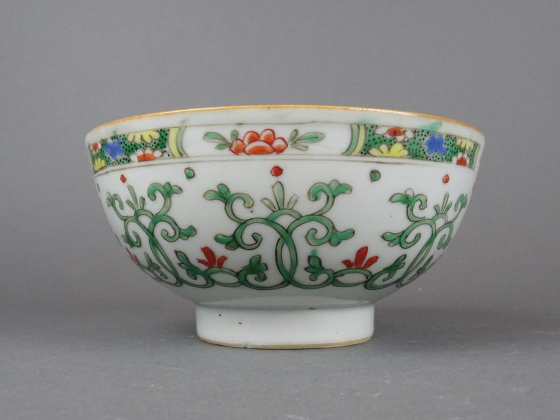 Chinese porcelain Famille verte bowl - Bild 2 aus 6