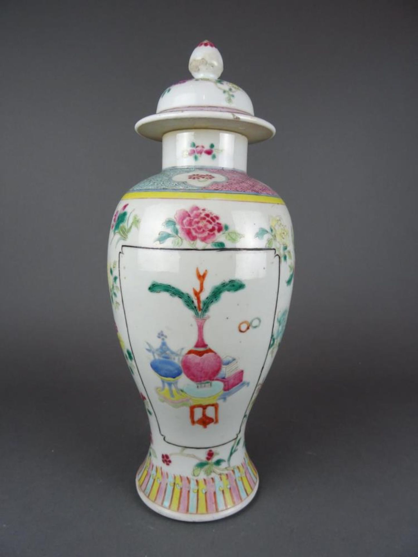 Chinese porcelain Famille rose vase with flowers - Image 3 of 6