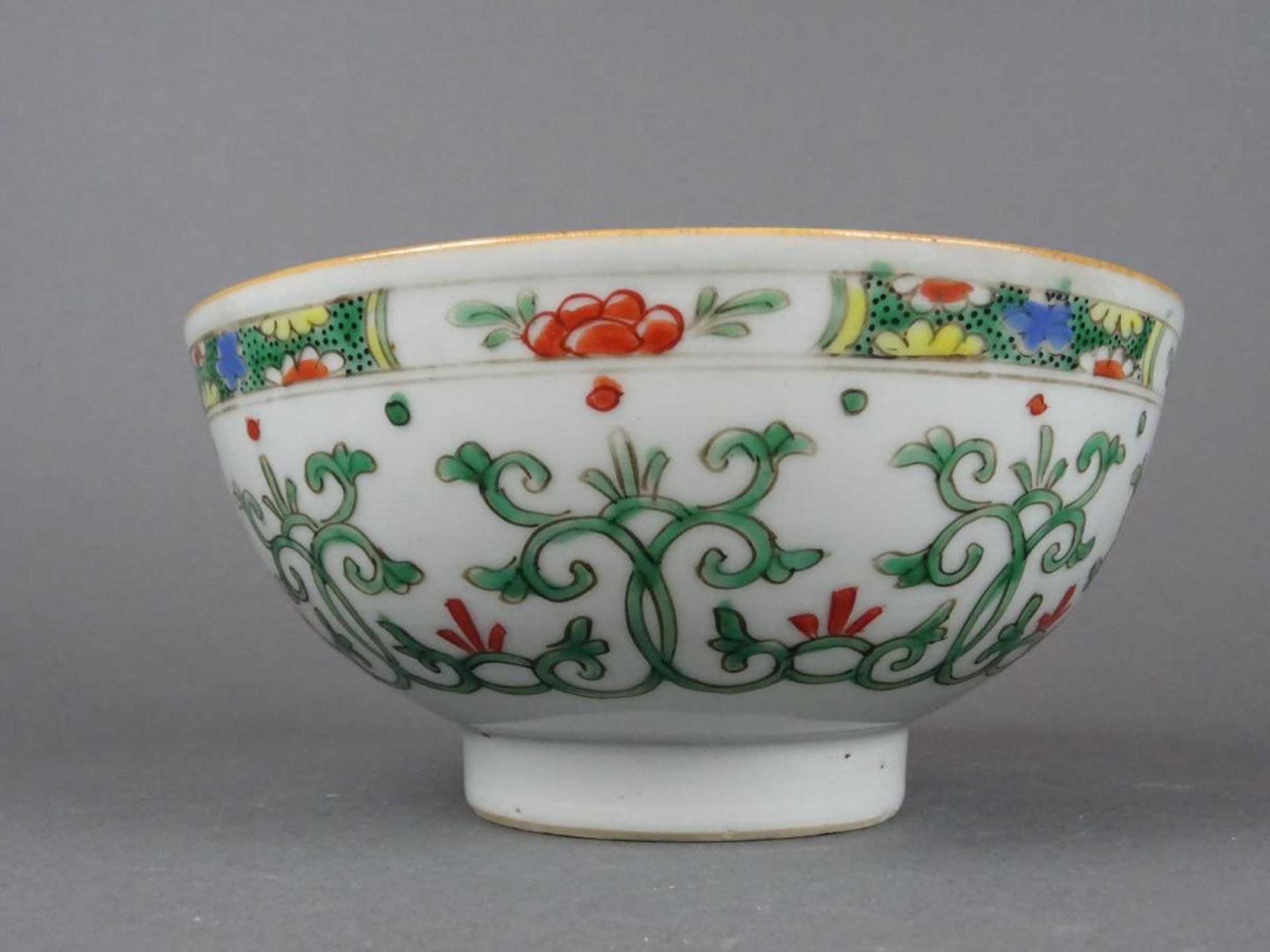 Chinese porcelain Famille verte bowl