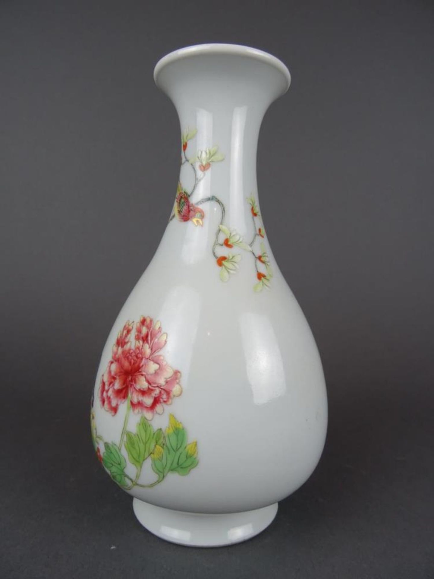Chinese porcelain Famille rose vase - flowers - Image 3 of 7