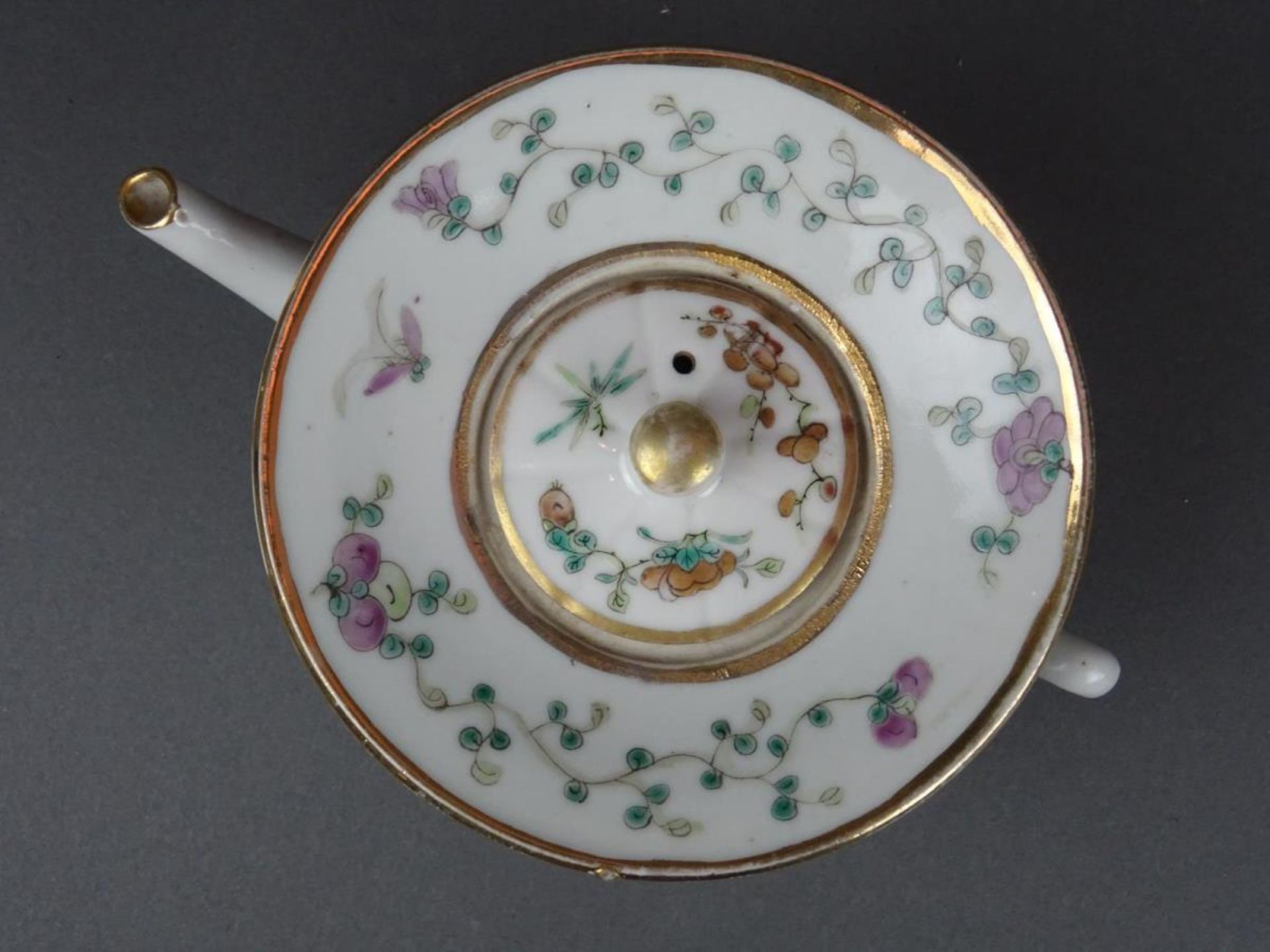 Porcelain famille rose teapot - Bild 7 aus 7