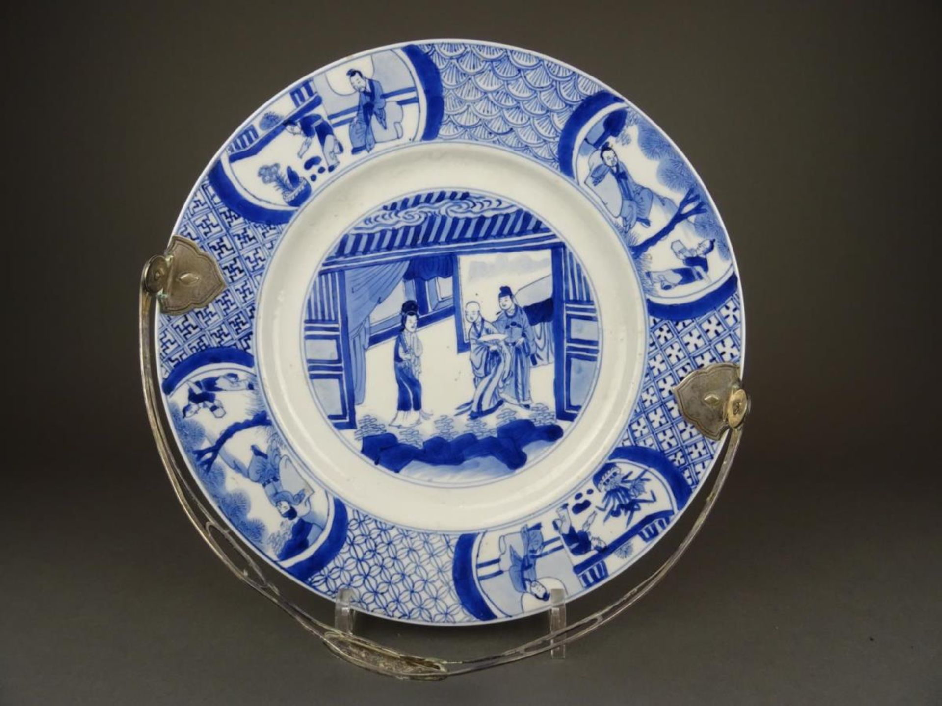 Porcelain B/W plate