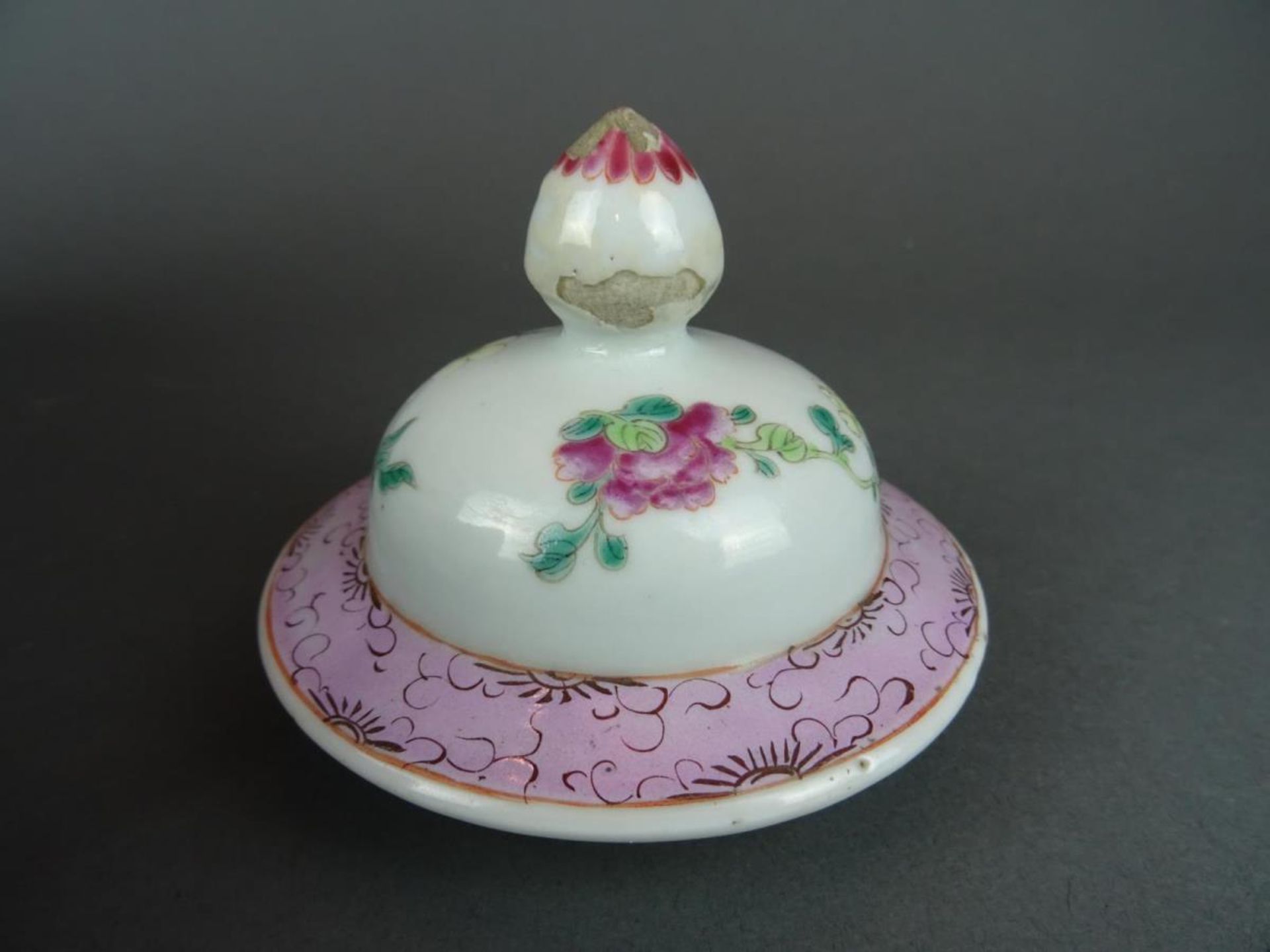 Chinese porcelain Famille rose vase with flowers - Image 6 of 6