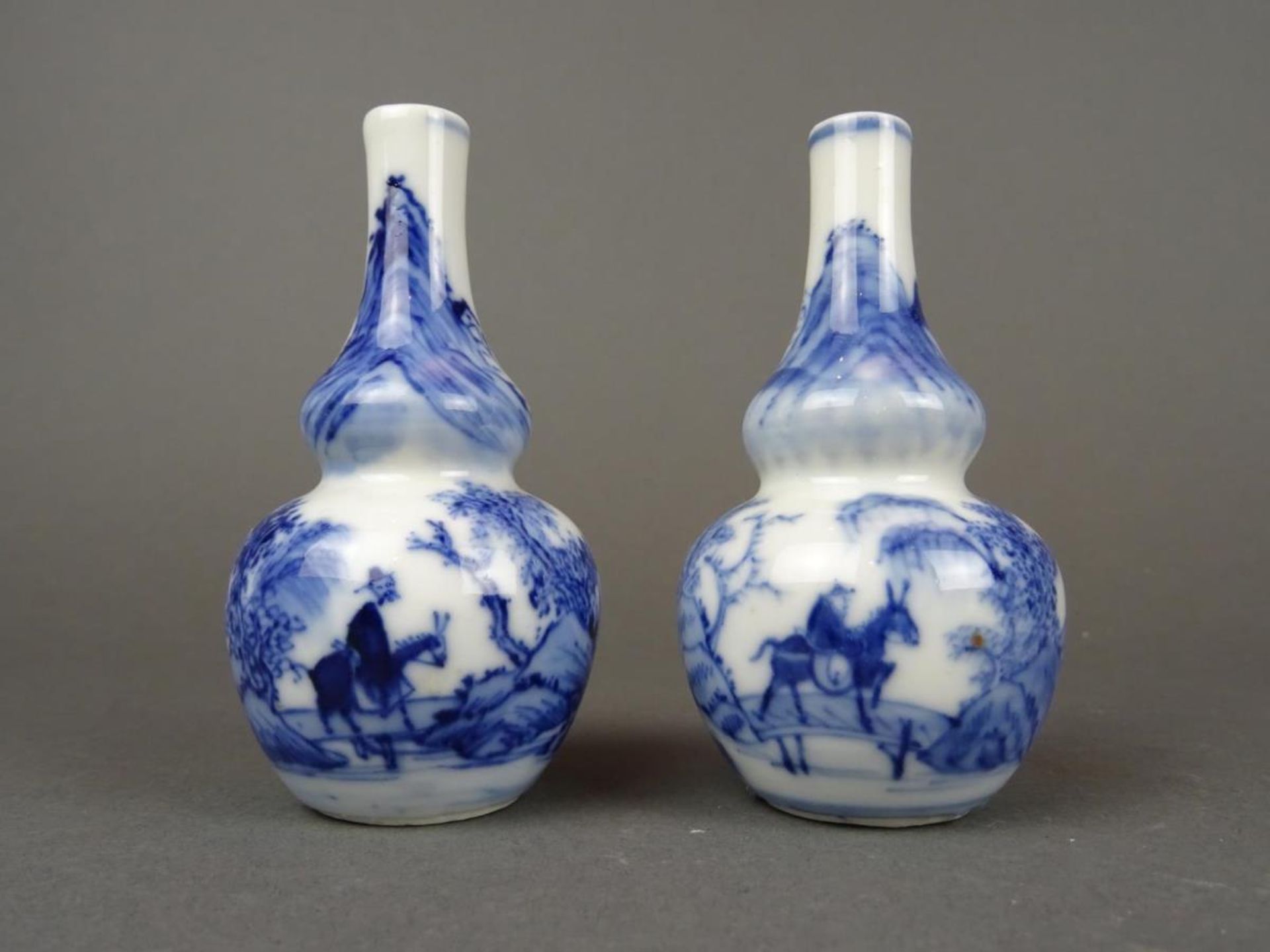 Two Chinese porcelain B/W vases - landscape