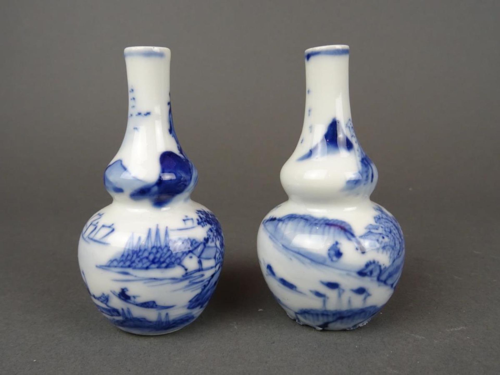Two Chinese porcelain B/W vases - landscape - Image 2 of 6