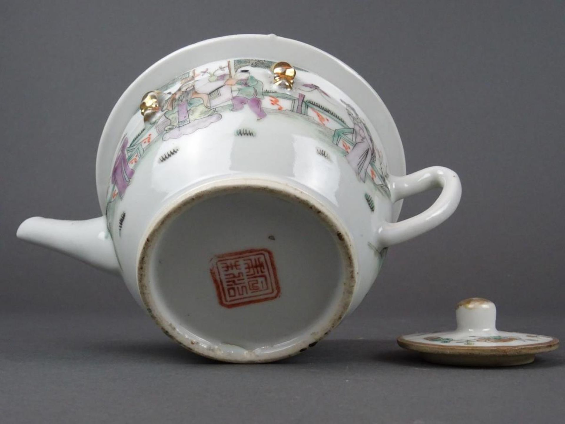 Porcelain famille rose teapot - Bild 5 aus 7