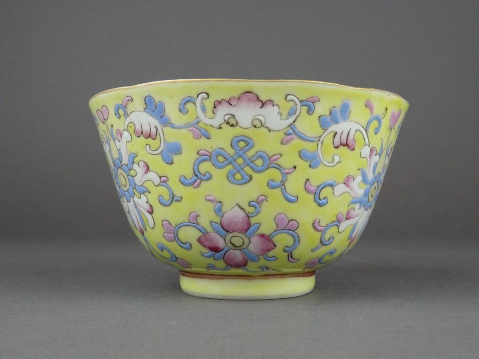 Porcelain famille rose bowl