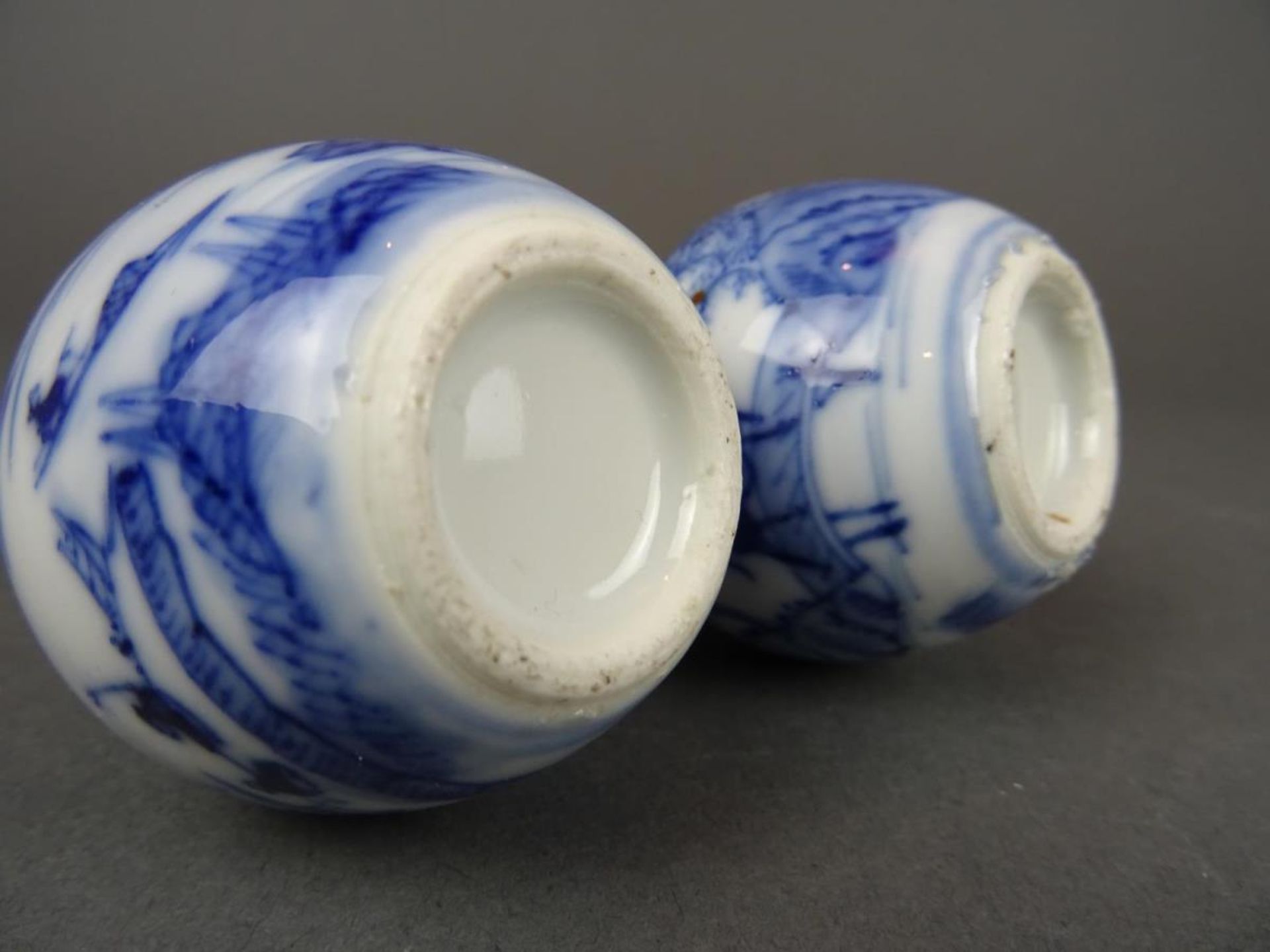 Two Chinese porcelain B/W vases - landscape - Image 6 of 6