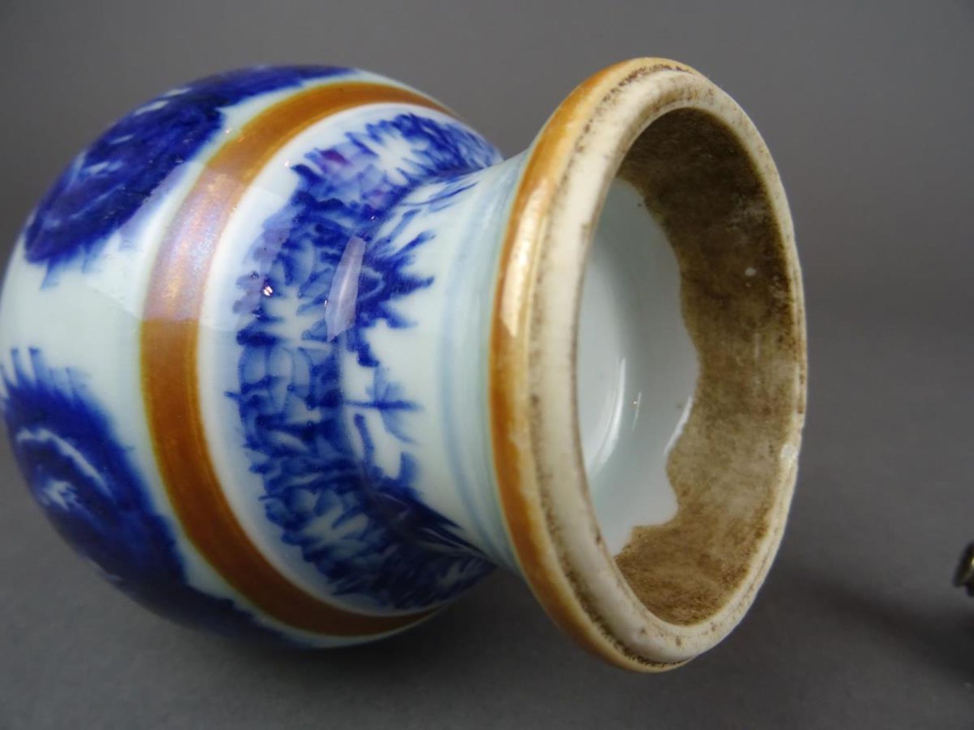 Porcelain B/W vase - Image 6 of 7