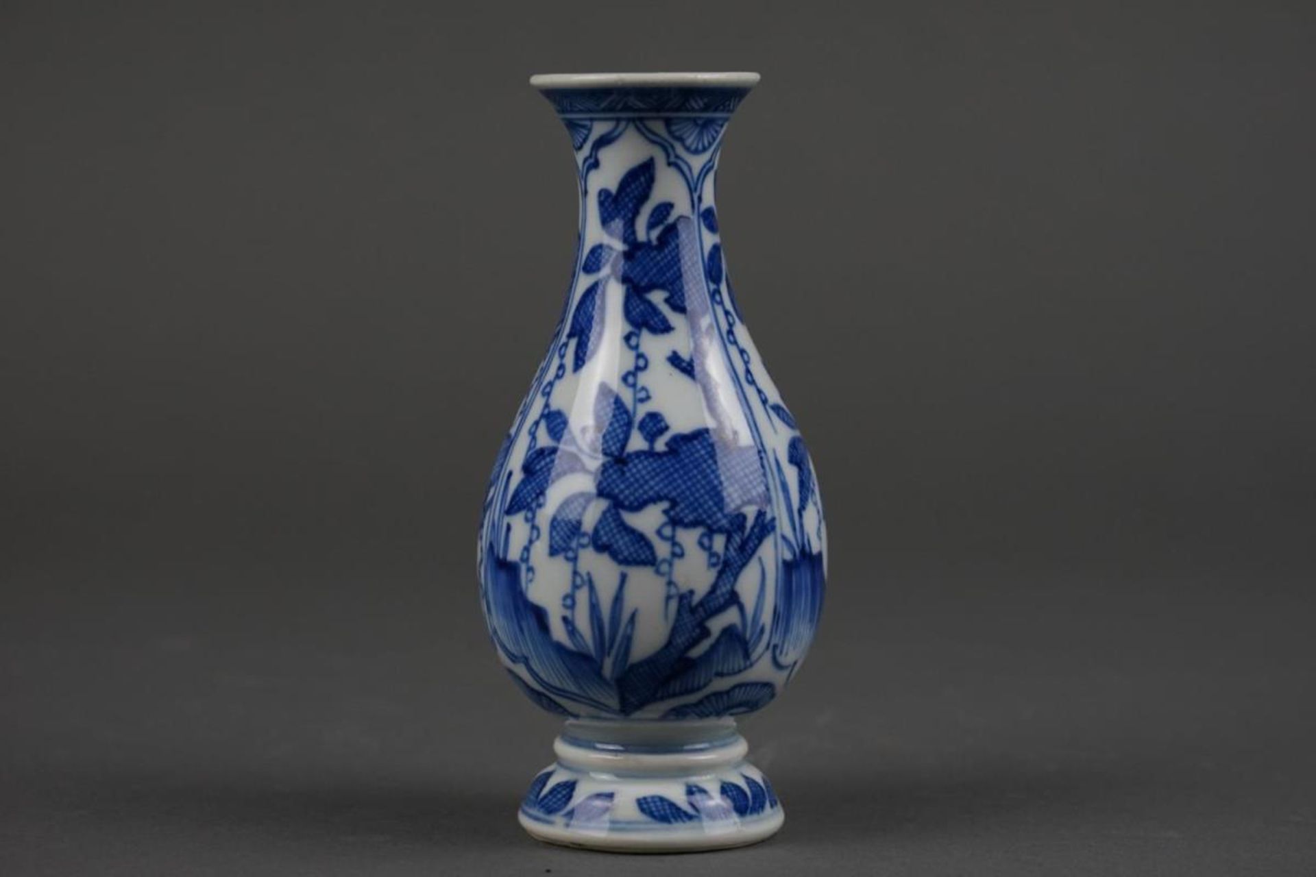 Chinese porcelain B/W vase - Bild 2 aus 5