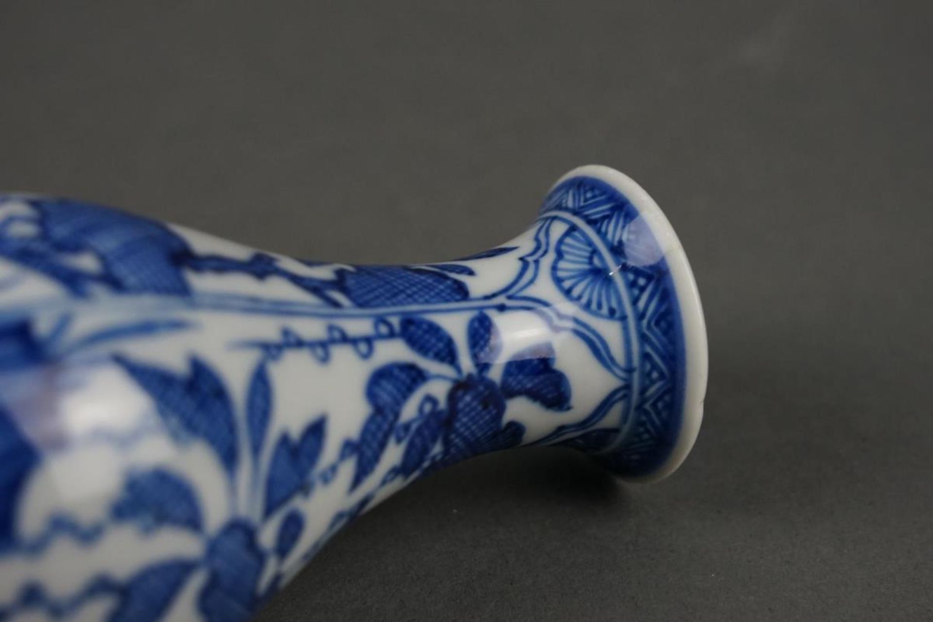Chinese porcelain B/W vase - Bild 5 aus 5