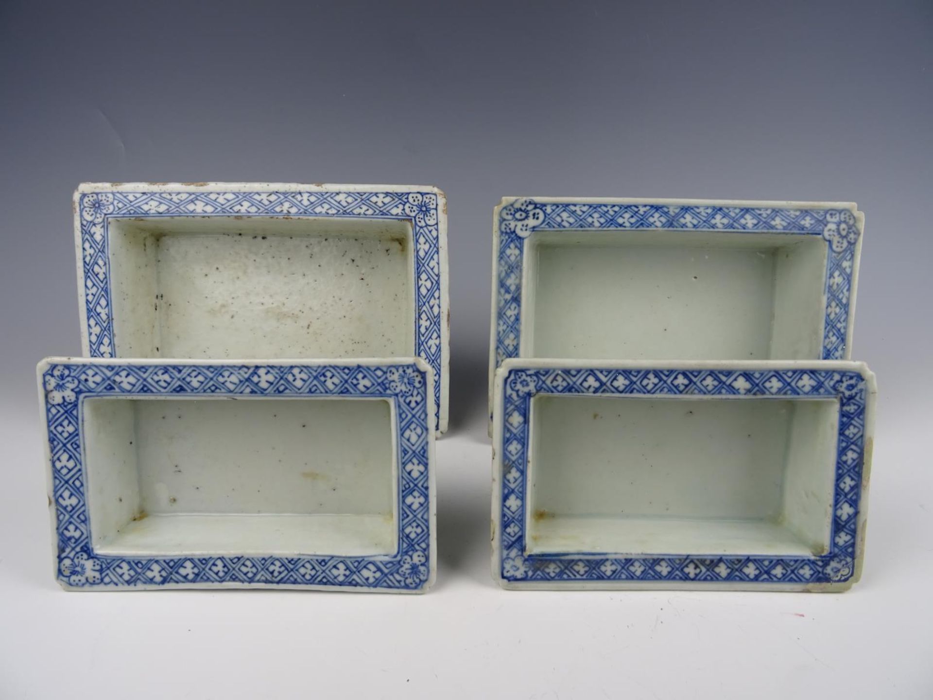 Four porcelain pots - Image 4 of 6