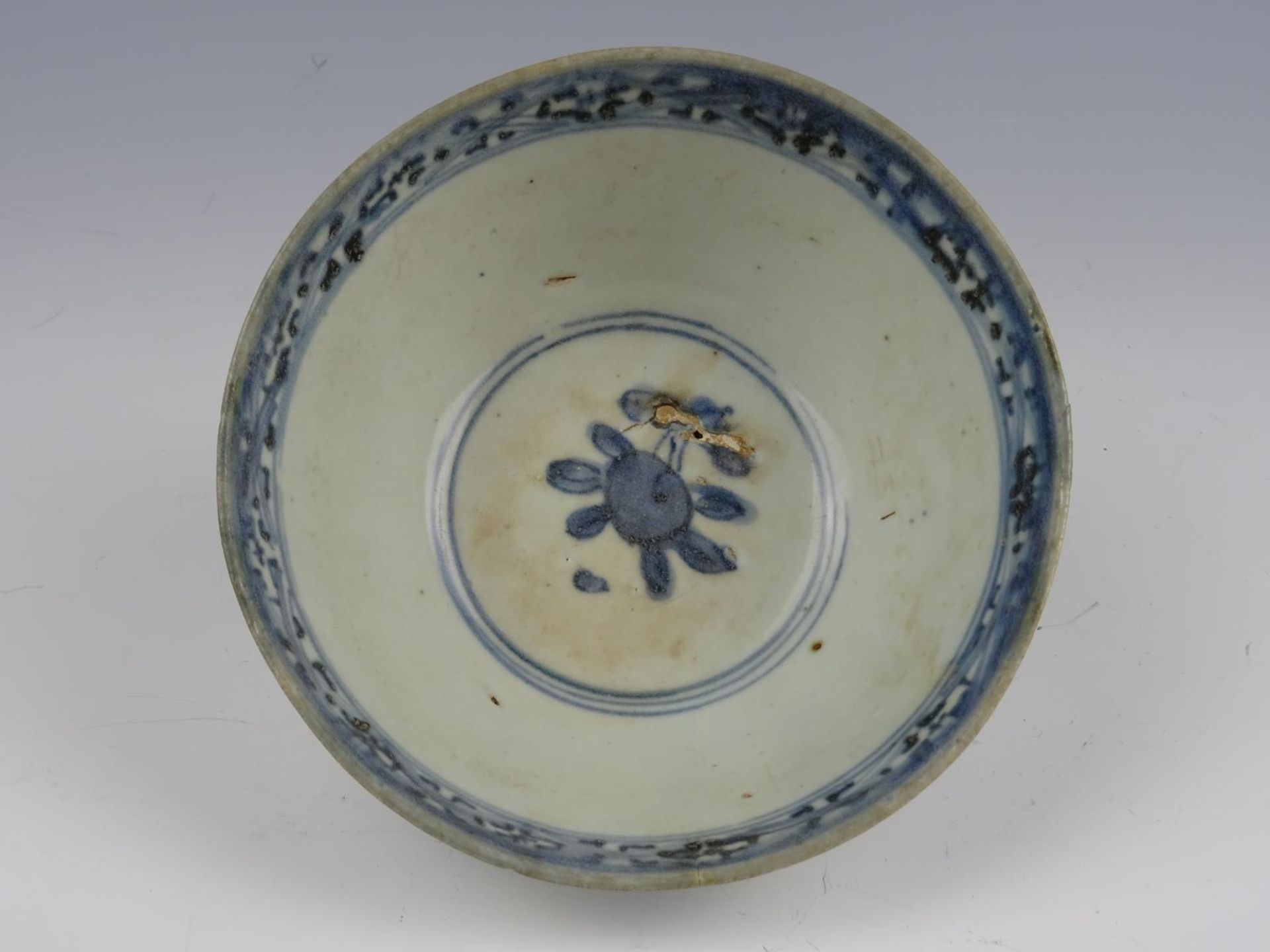 Porcelain B/W bowl - Image 5 of 10