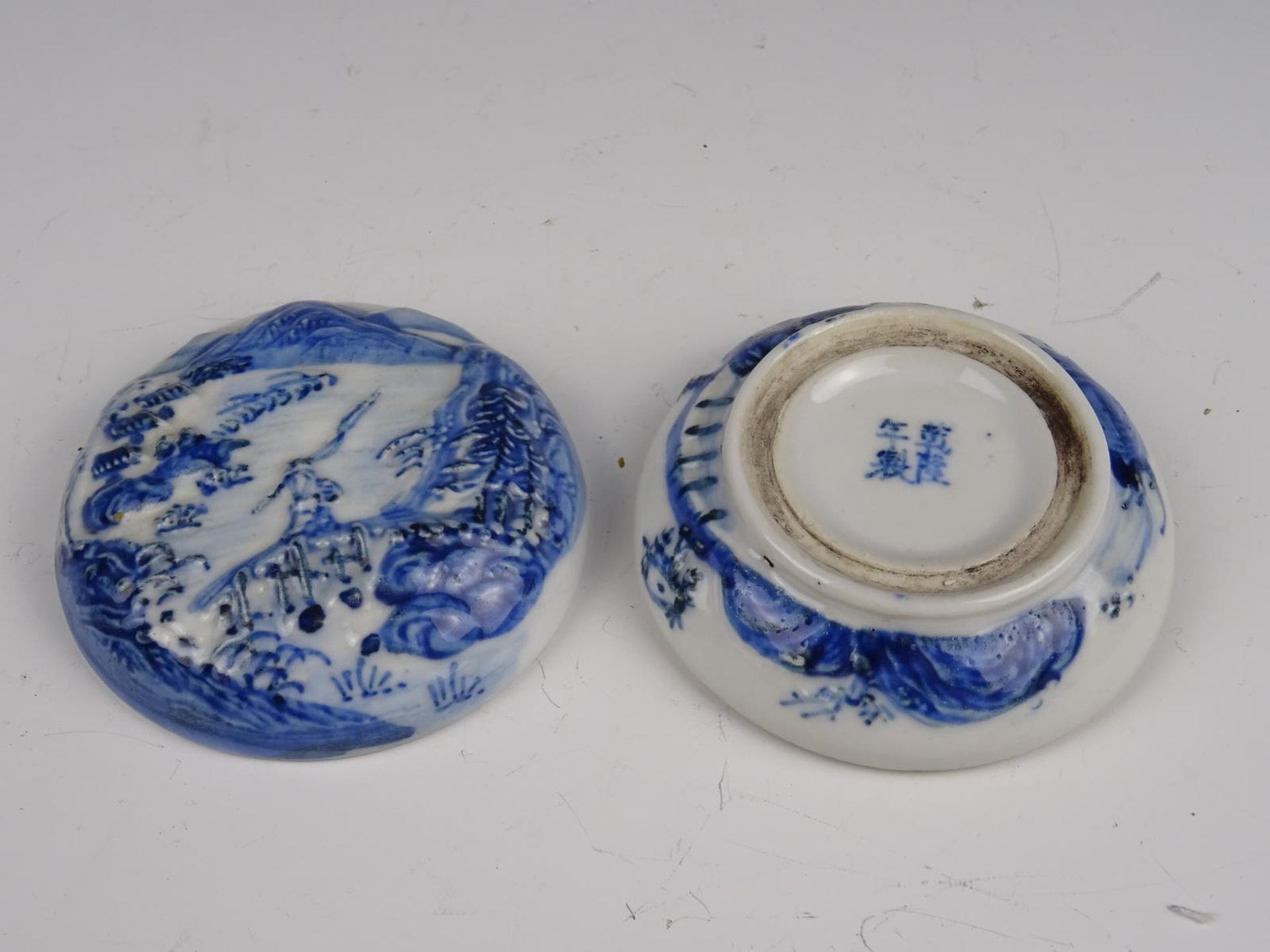 Porcelain cover box - Image 3 of 5