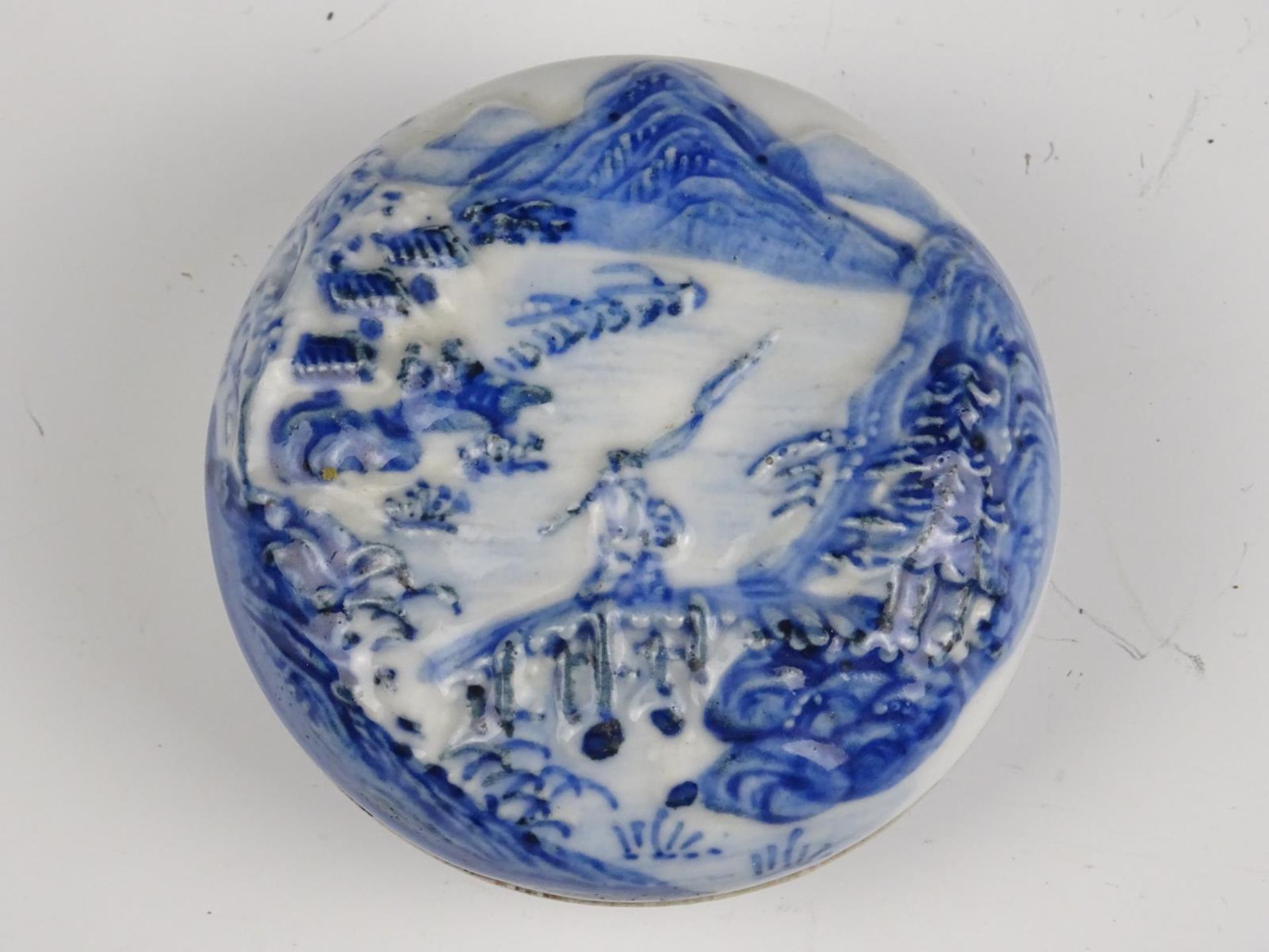 Porcelain cover box - Image 5 of 5