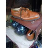 BOWLING BAG WITH 4 WOODS & PAIR OF SHOES