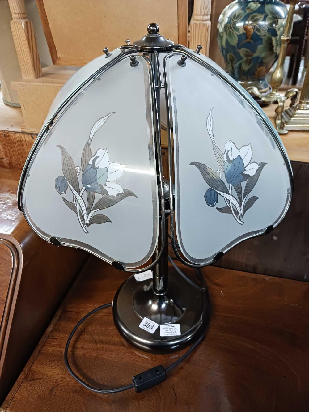 MODERN TIFFANY STYLE TABLE LAMP