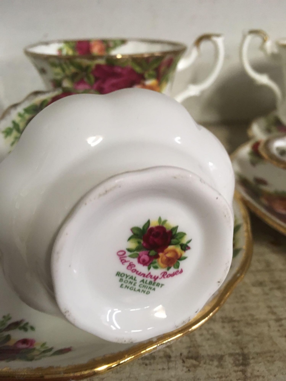 GOLD COLOURED WADE COFFEE SET & A ROYAL ALBERT TEA SET & ELIZABETHAN CUPS & SAUCERS - Image 4 of 5