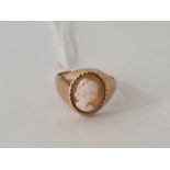 GOLD CAMEO RING, MARKED 9ct, SIZE 'J', 2.