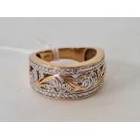 GOLD & SILVER COLOURED GENTS RING