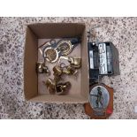 CARTON WITH MISC BRASS CASTERS, HORSE BRASSES,