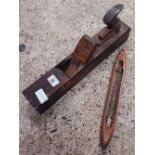 VINTAGE WOODEN BLOCK PLANE & A VINTAGE WEAVING SHUTTLE