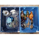 EMPTY WOODEN CONCERTINA SEWING BOX & 2 SMALL CARTONS OF MISC GLASSWARE & DUCK DECORATIONS