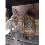2 HANGING CEILING LIGHTS IN GLASS & BRASS