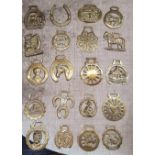 SMALL QTY OF HORSE BRASSES