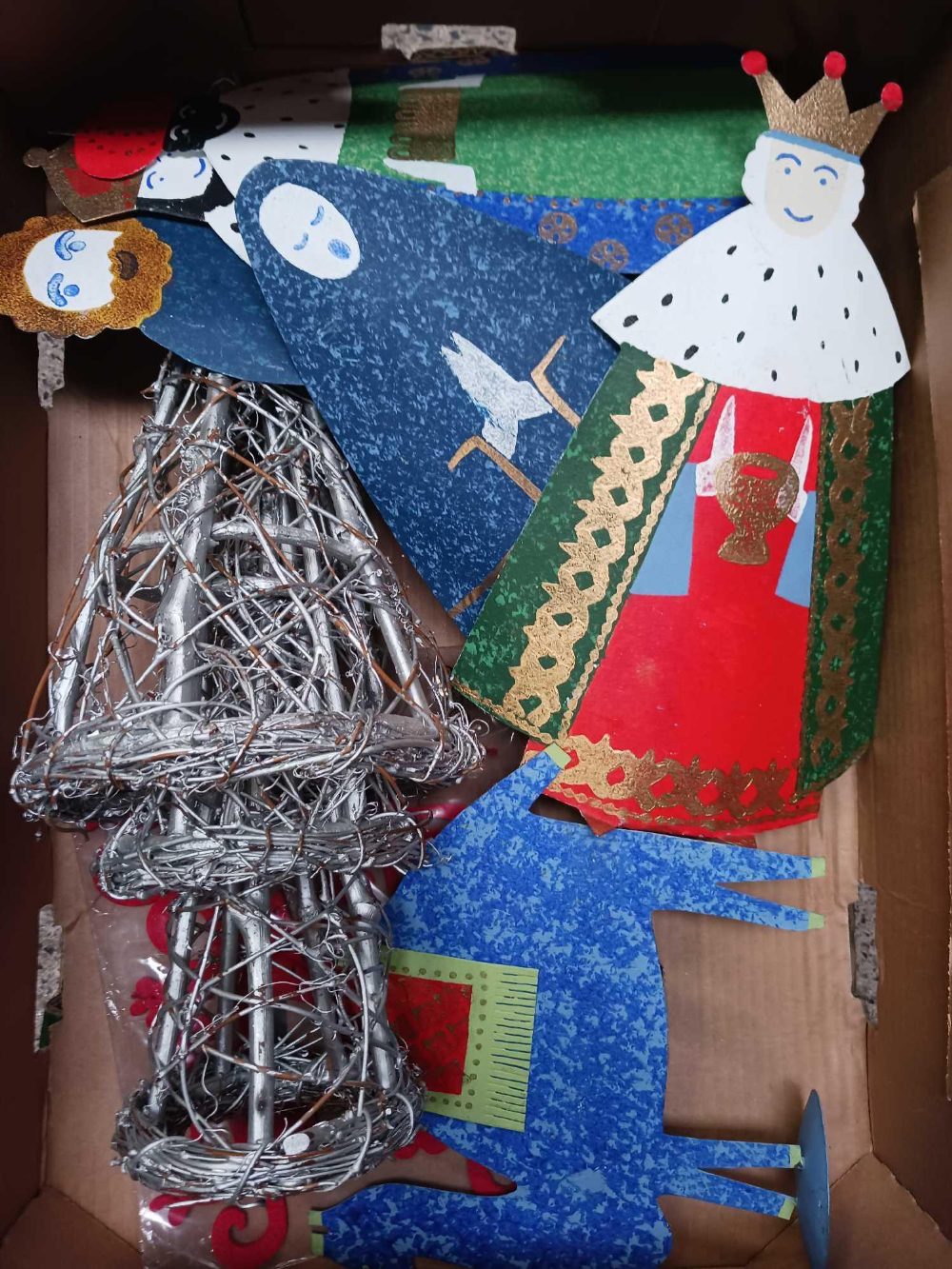 2 CARTONS & A SMALL BOX OF CHRISTMAS DECORATIONS - Image 2 of 3