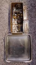CARTON WITH MISC METALWARE INCL; A ROLLS RAZOR, BRASS BUTTON STICK, TRIPLE LIGHT FITTINGS,