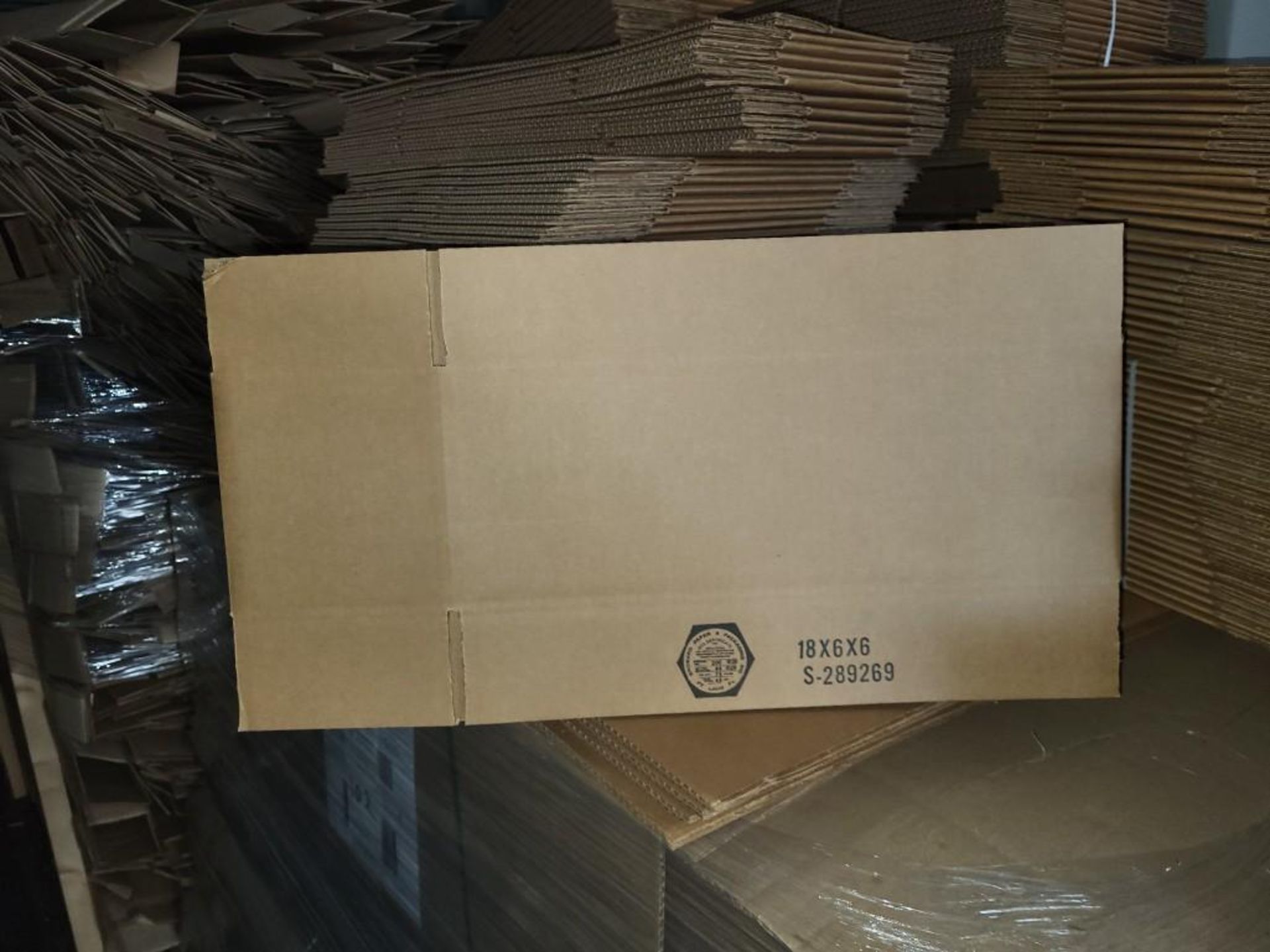 SHIPPING SUPPLIES - ASSORTED CARDBOARD BOXES - Image 4 of 5