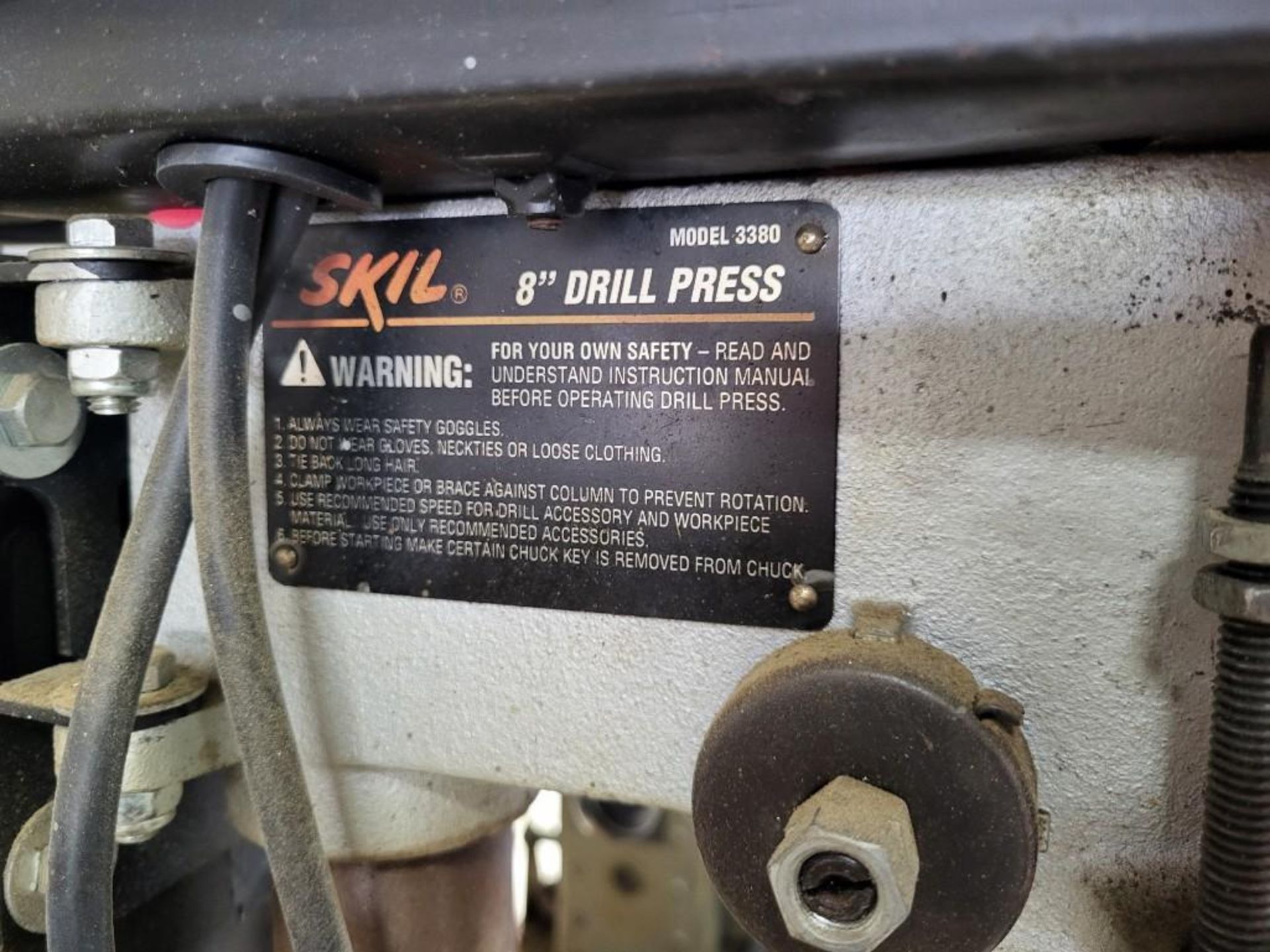 TOOLS -SKIL 8" BENCHTOP DRILL PRESS AND FILING MACHINE - Image 8 of 9