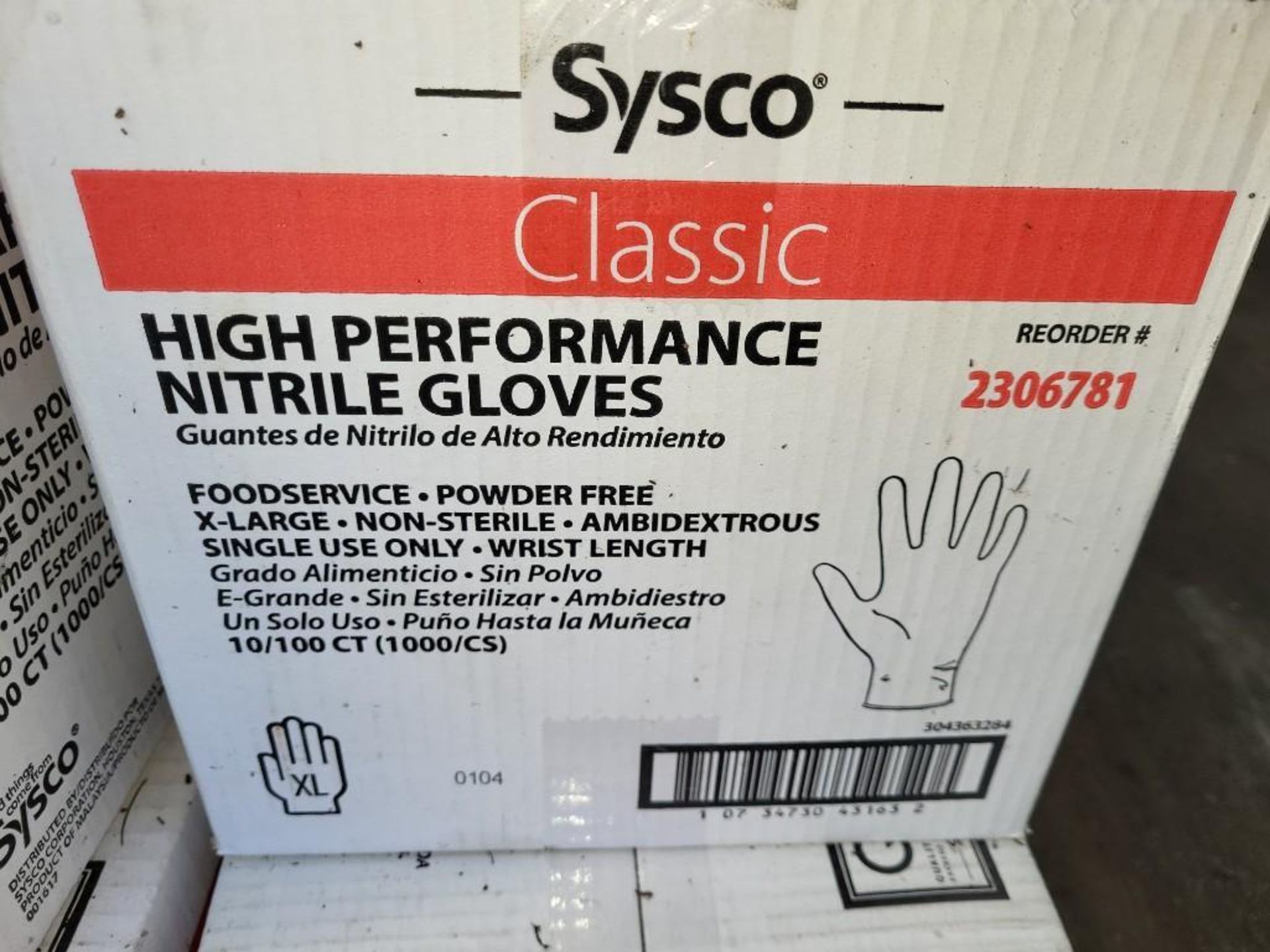COVID PPE - SYSCO HIGH PERFORMANCE BLACK AND WHITE NITRILE GLOVES- APPROX 29,000 - Image 7 of 7