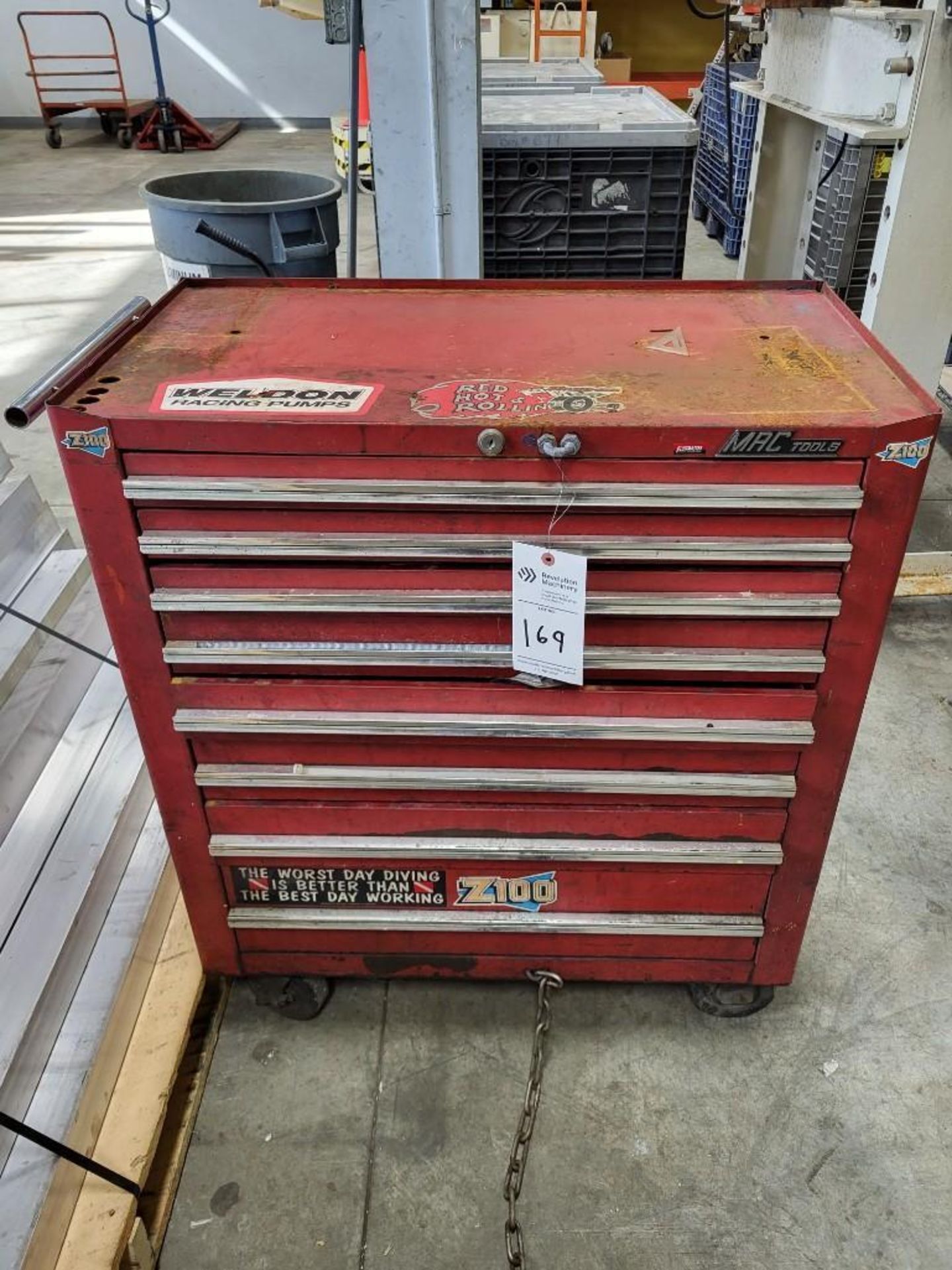 TOOLS - MAC TOOLS 8-DRAWER WORKSTATION (RED) WITH TOOLS AND CONTENTS INCLUDED