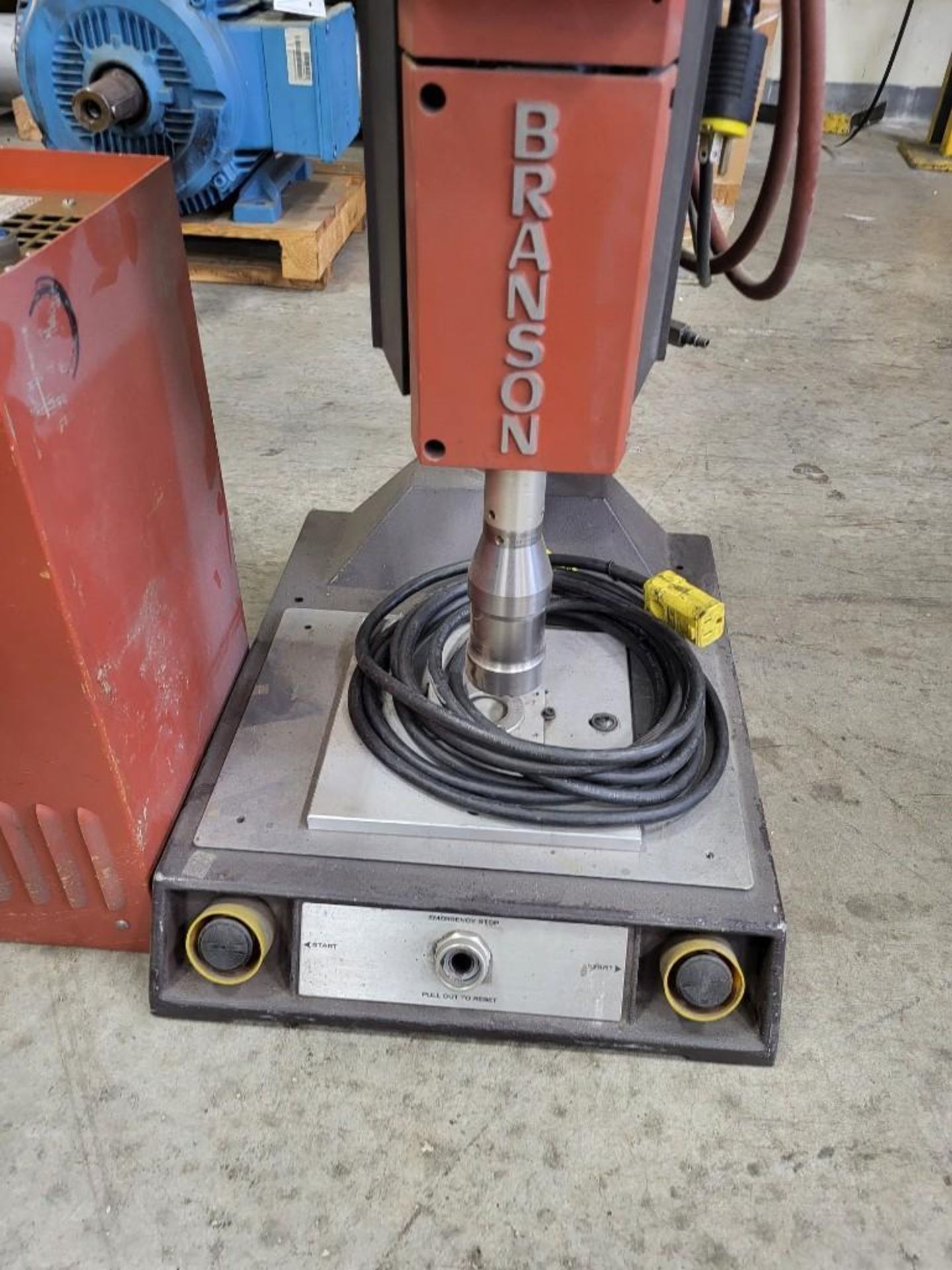 MACHINERY - BRANSON 8400 SERIES ULTRASONIC WELDER WITH E-150C ULTRASONIC WELDING POWER SUPPLY - Image 5 of 10