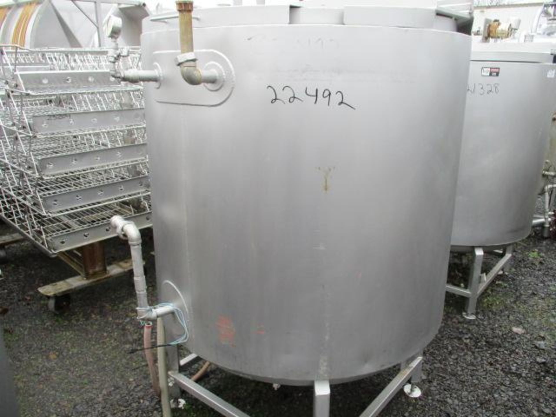 300 GALLON JACKETED STAINLESS STEEL TANK, MEASURES 4' DEEP AND 44" DIAMETER