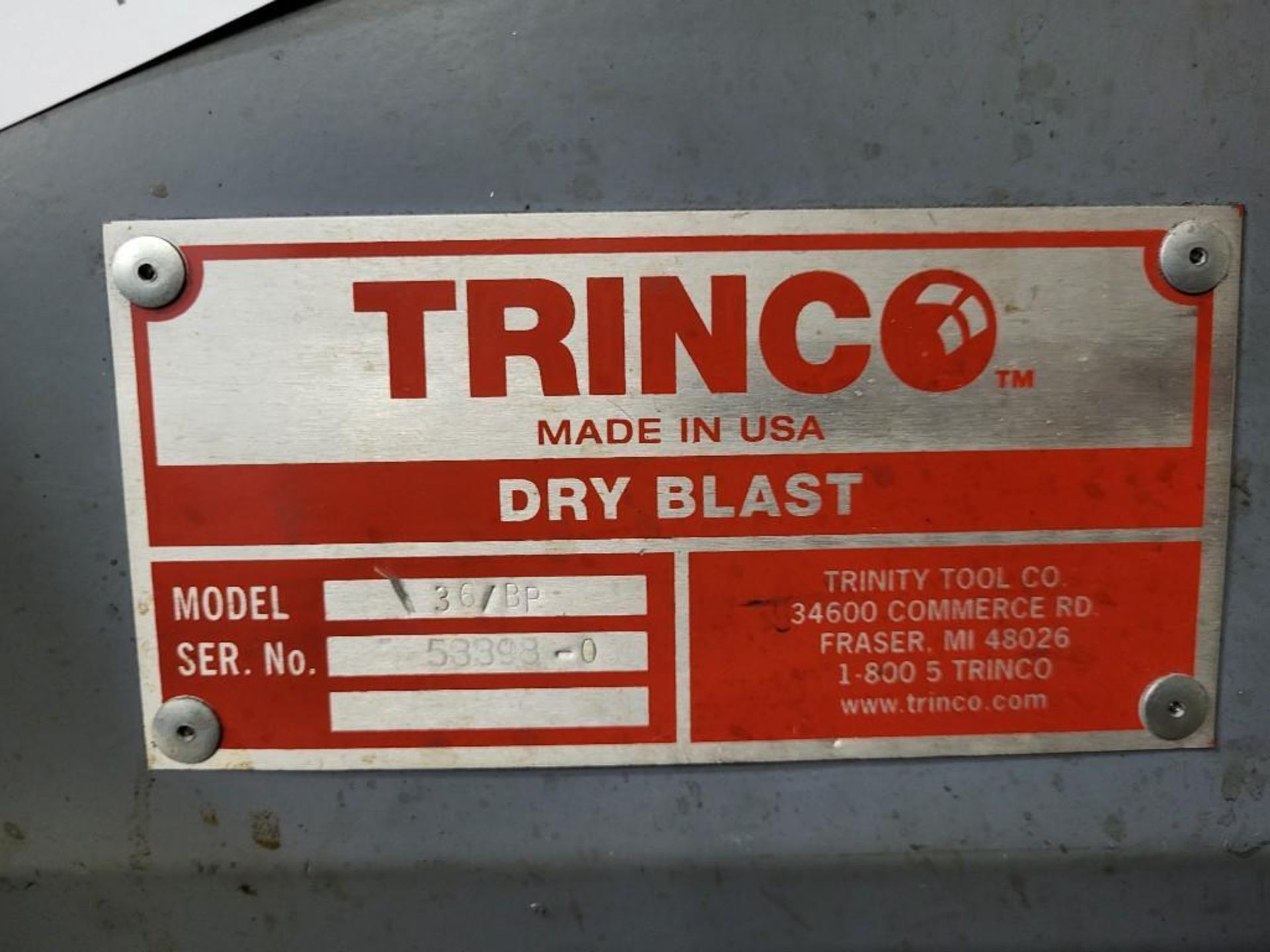 TRINCO DRY BLAST 36/BP BLASTING CABINET WITH DUST COLLECTOR - Image 4 of 7