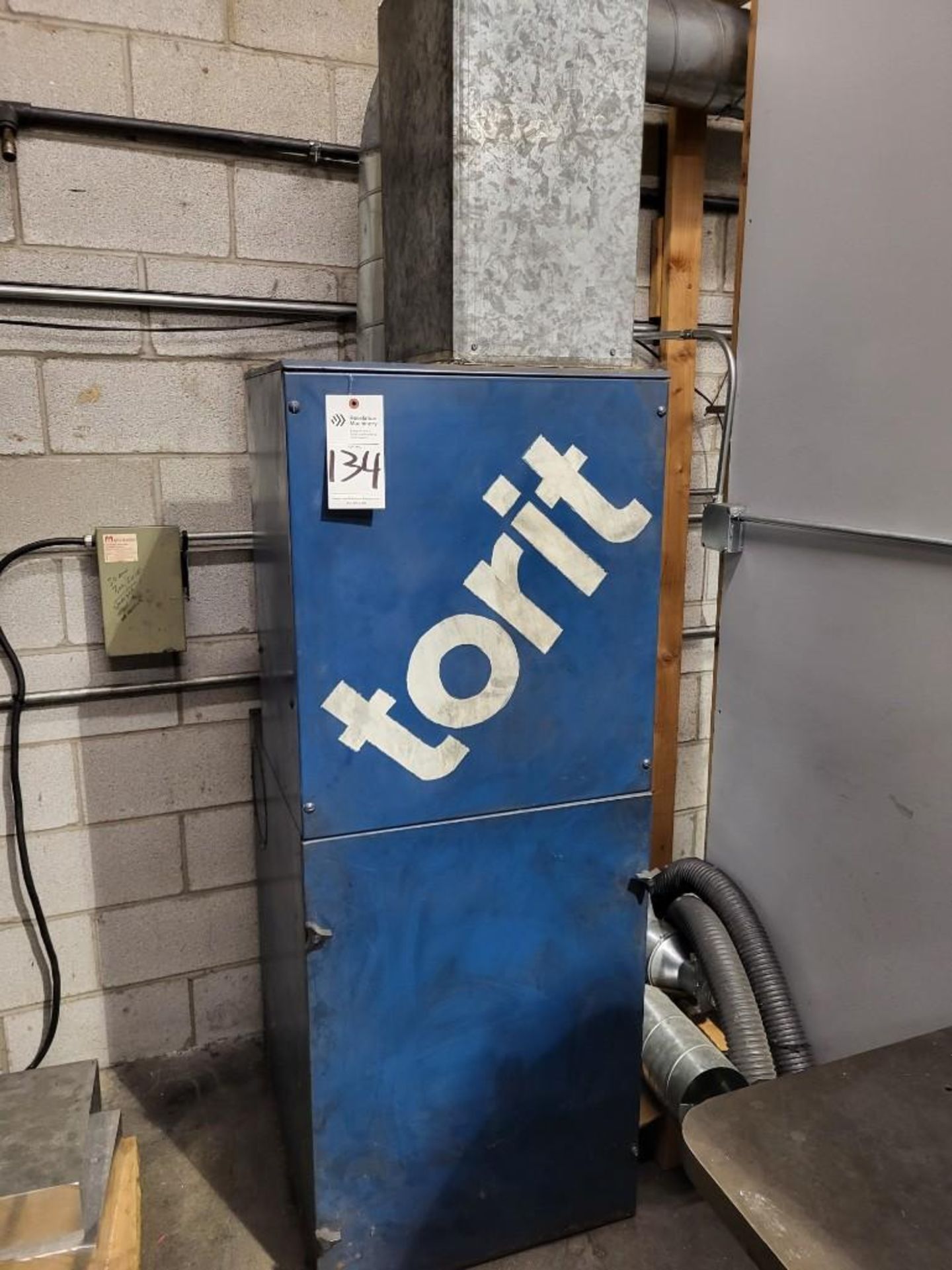 TORIT DUST COLLECTOR WITH DUST COLLECTION SYSTEM