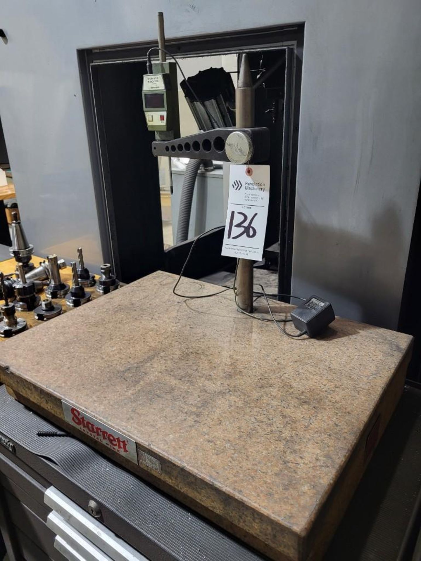 STARRETT PINK GRANITE SURFACE INSPECTION PLATE WITH MITUTOYO DIGIMATIC INDICATOR - Image 2 of 5