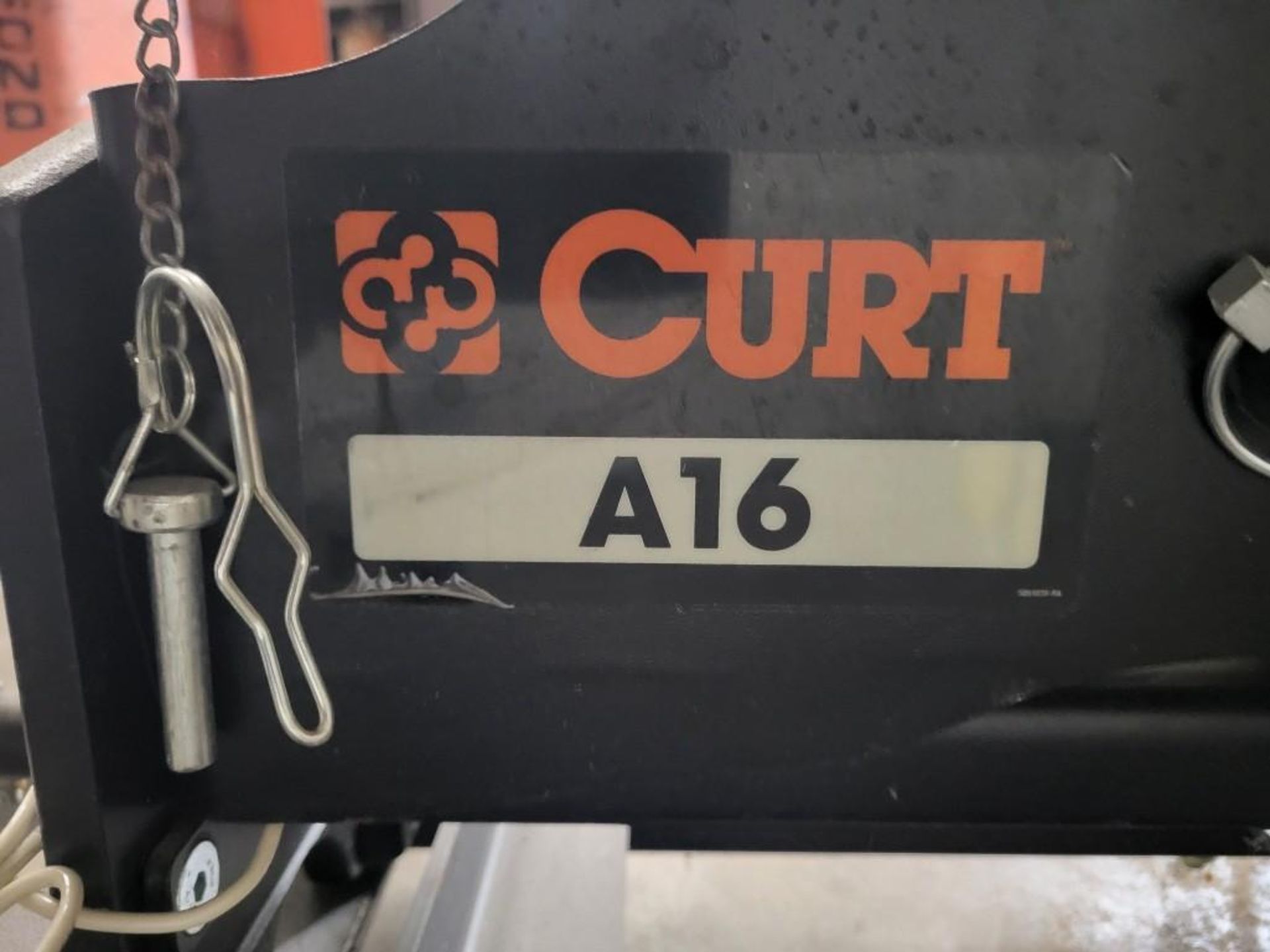 CURT A16 5TH WHEEL TRAILER HITCH W/ S20 SLIDER - DUAL JAW - Image 6 of 9