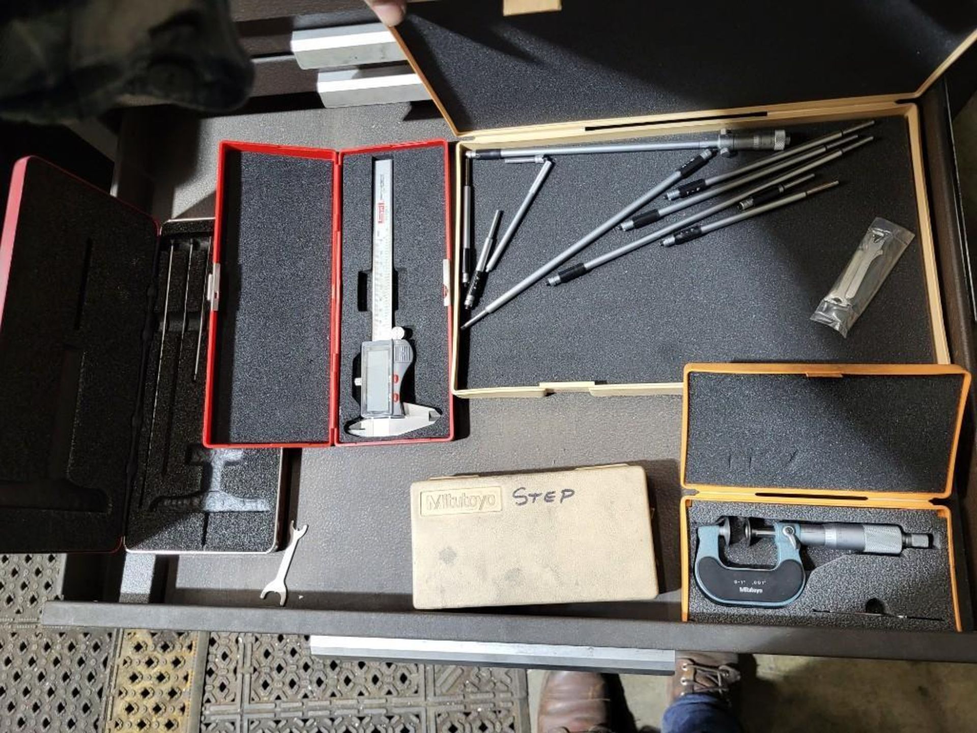 KENNEDY TOOL CHEST WITH CONTENTS (INSPECTION, MEASURING) - Image 9 of 11