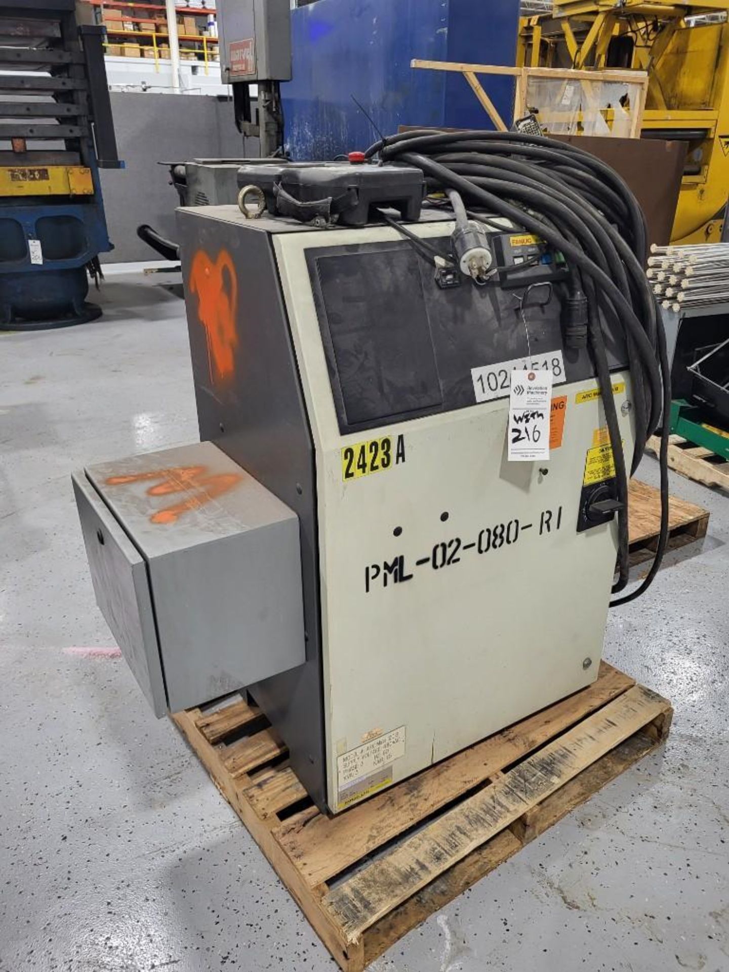 FANUC / LINCOLN ELECTRIC ROBOTIC WELDING CELL - Image 14 of 32
